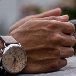 На какой руке носят часы левши?